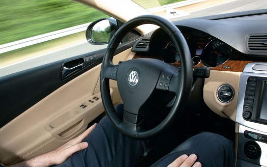 volkswagen-haveit-temporary-auto-pilot-cockpit
