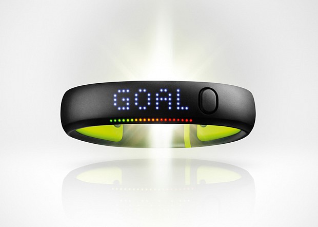 nike-fuelband-SE-db04