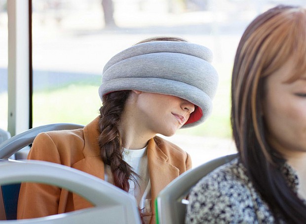 ostrich_pillow_light_01