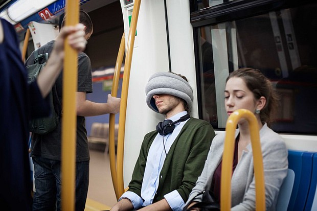 ostrich_pillow_light_06