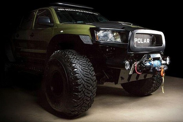 Toyota-Tacoma-Polar-Expedition-Truck