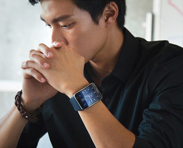 samsung_gear_s_office_man