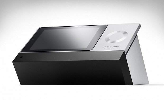 Bang-Olufsen-BeoSound-Moment-spotify