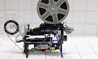 Super 8-as filmvetítő gép LEGO-ból