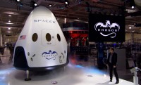 Elon Musk hamarosan beizzítja a SpaceX Dragon V2 űrtaxijait