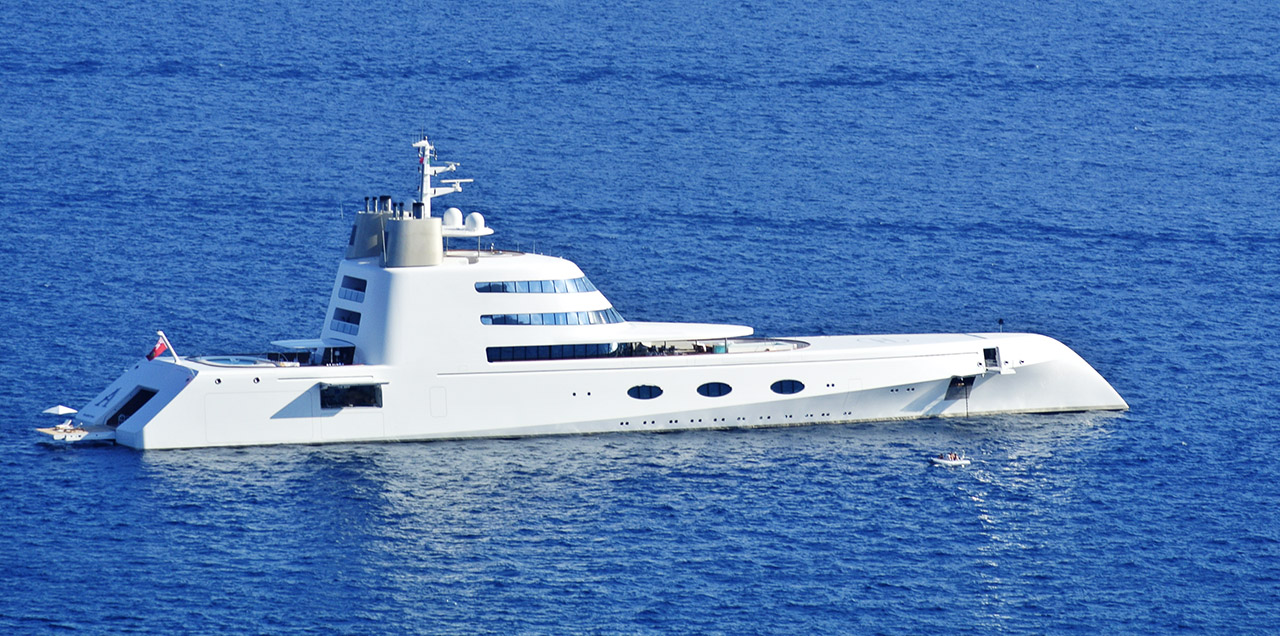 Andrey-Melnichenko-yacht-pto-2012-capri